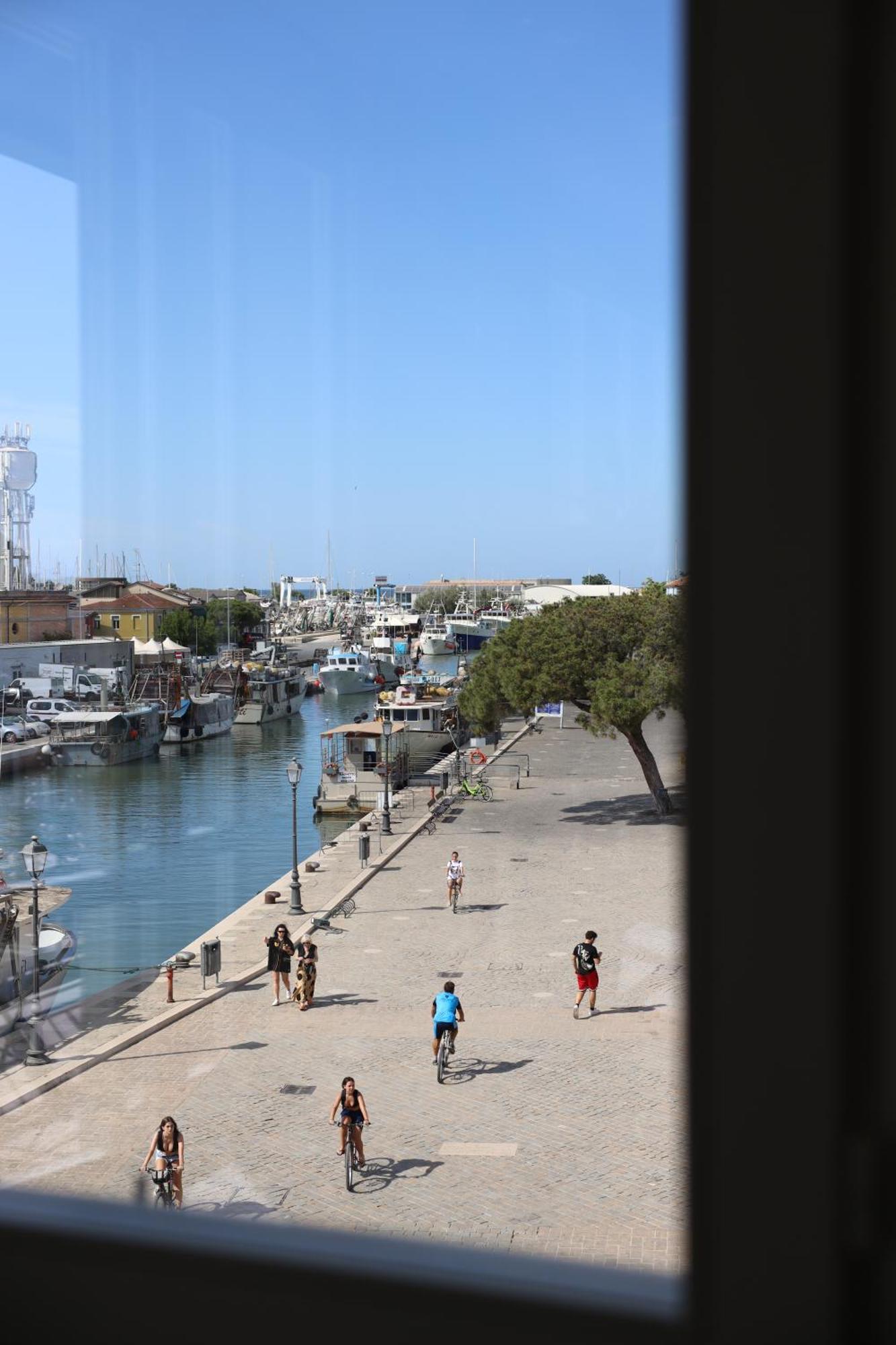 Lullaby - Attico Sul Porto Canale Di Apartamento